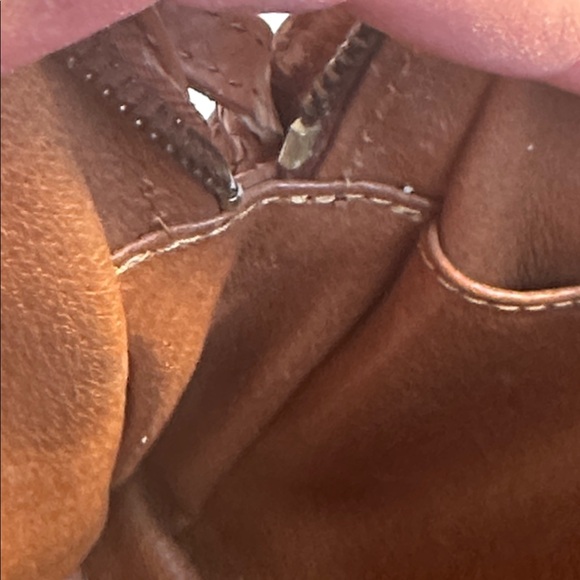 Louis Vuitton Monogram Clutch/Wristlet
Date Code 841
10” x 8” x 2” - Picture 11 of 15